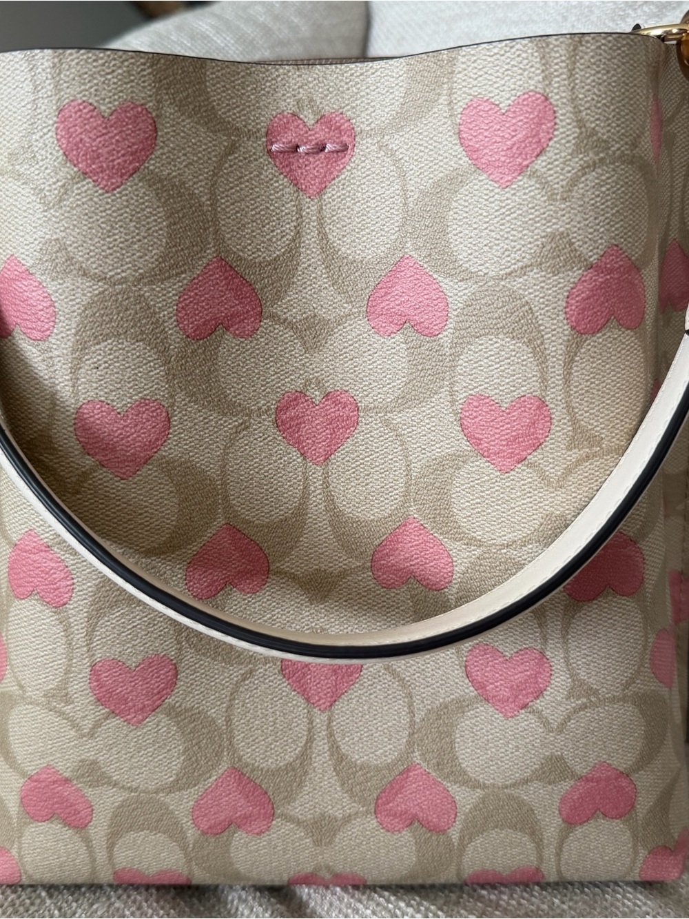 Coach Beige Signature Crossbody with Pink Heart Print - Picture 4 of 12